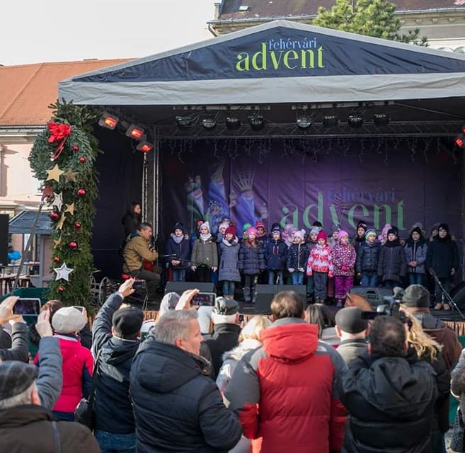 Várunk már szép karácsony!